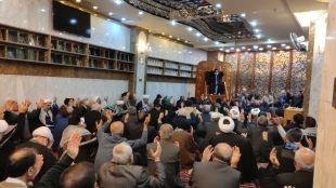 دعای توسل زائران ایرانی در سرداب حرم حضرت عباس (ع)