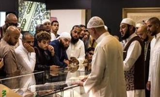 استقبال زائران از موزه تخصصی قرآن مکه