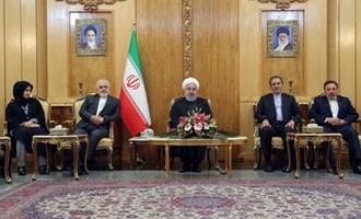  دکتر روحانی بعد از بازگشت از سفر عراق در فرودگاه مهرآباد:  هیچ قدرت و کشور ثالثی قادر نیست بین ایران و عراق تفرقه ایجاد کند/