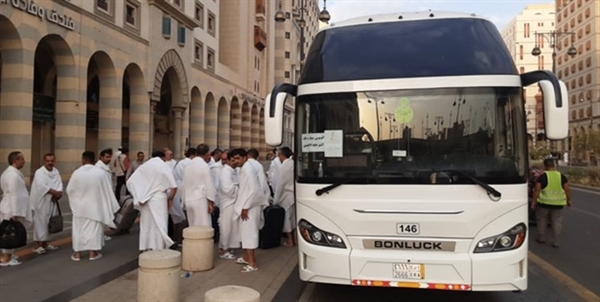 رفت و آمد زائران ایرانی در عربستان با اتوبوس‌های جدید +عکس
