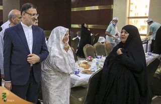 دیدار رئیس سازمان حج و زیارت با زائران ایرانی
